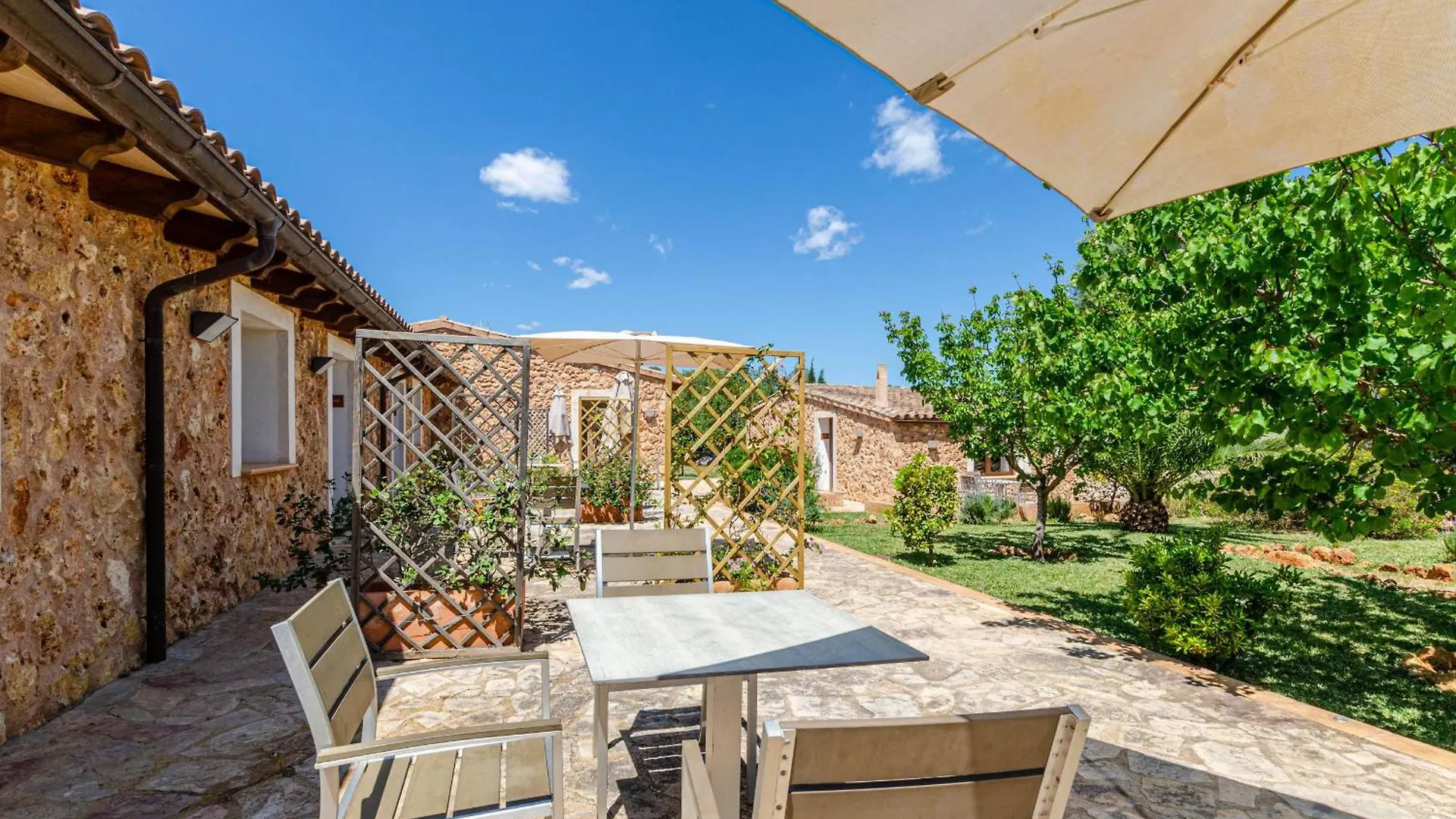 Apartament Yourhouse Agroturismo Can Porreti La Figuera Lloret de Vistalegre Hiszpania